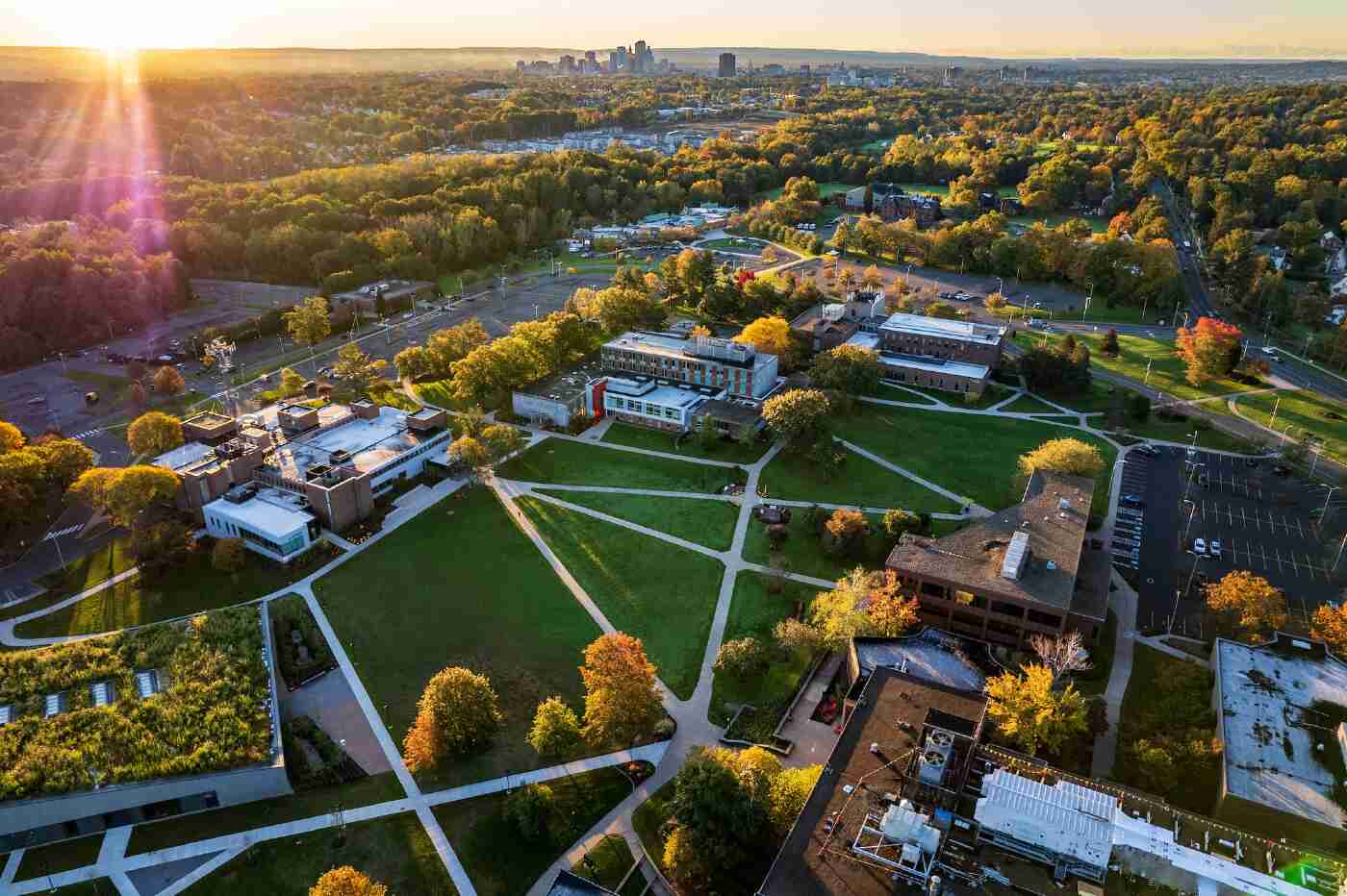 Syarat Cara Daftar Kuliah Di University Of Hartford 2023 - Education Republic