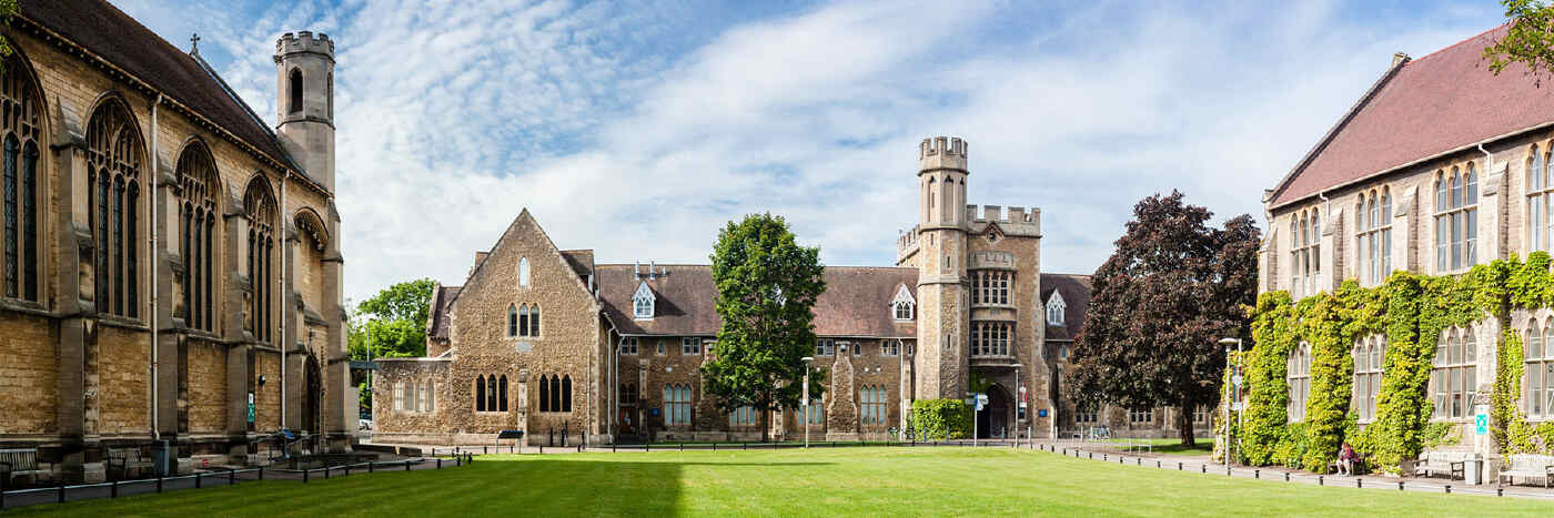 Syarat Cara Daftar Kuliah Di University Of Gloucestershire 2023 - Education Republic