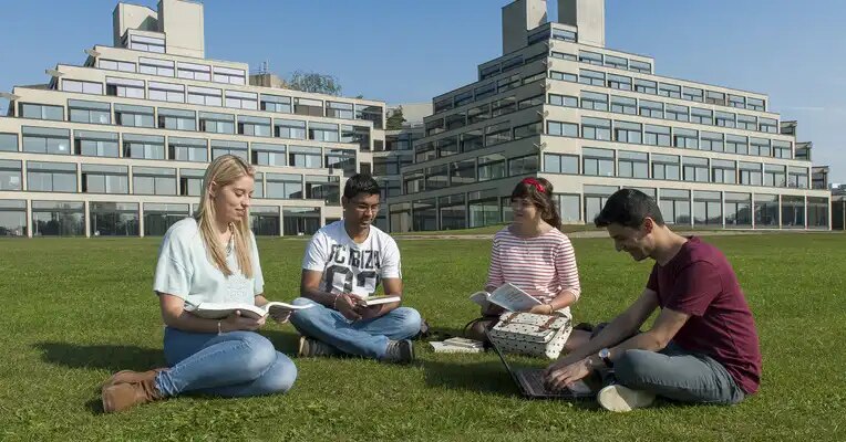 Kenapa Kamu Harus Kuliah Di University Of East Anglia - Education Republic